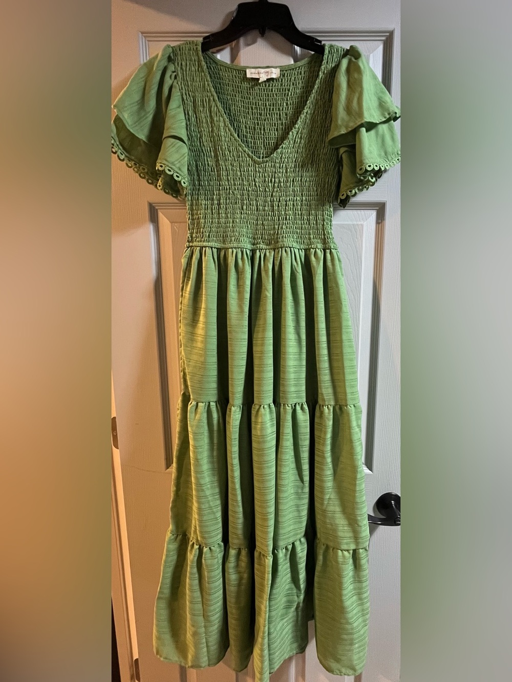 Penelope & Rose Green Smocked Tiered Midi Dress With Ruffle Sleeves Size S